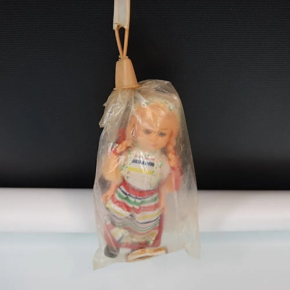 Sweden Vintage 60s Dolls from Around the World